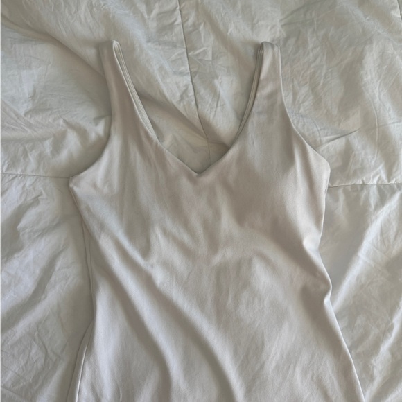 White V-Neck Stretch Tank Top | Size XS-S - Picture 12 of 13